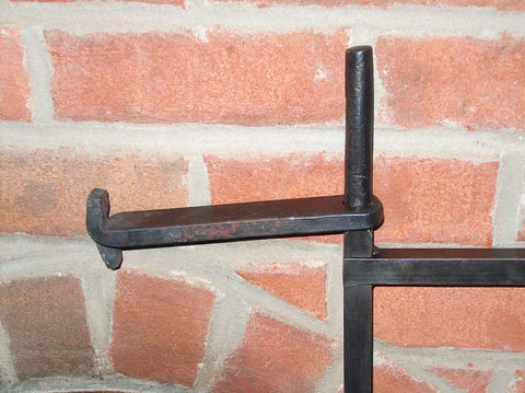 One Pintle (Lug Pole)